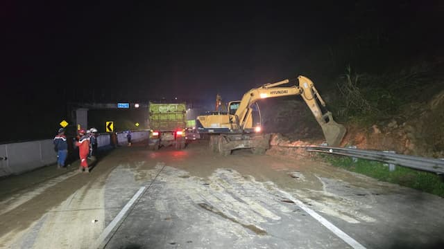 Tol Bocimi Arah Parungkuda&ndash;Jakarta Sudah Bisa Dilalui Pascalongsor