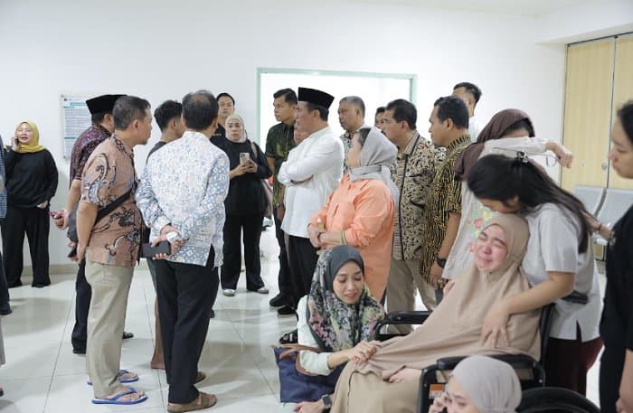 Mentan Melayat ke Anggota BPK Haerul Saleh yang Jadi Korban Kebakaran di Jagakarsa