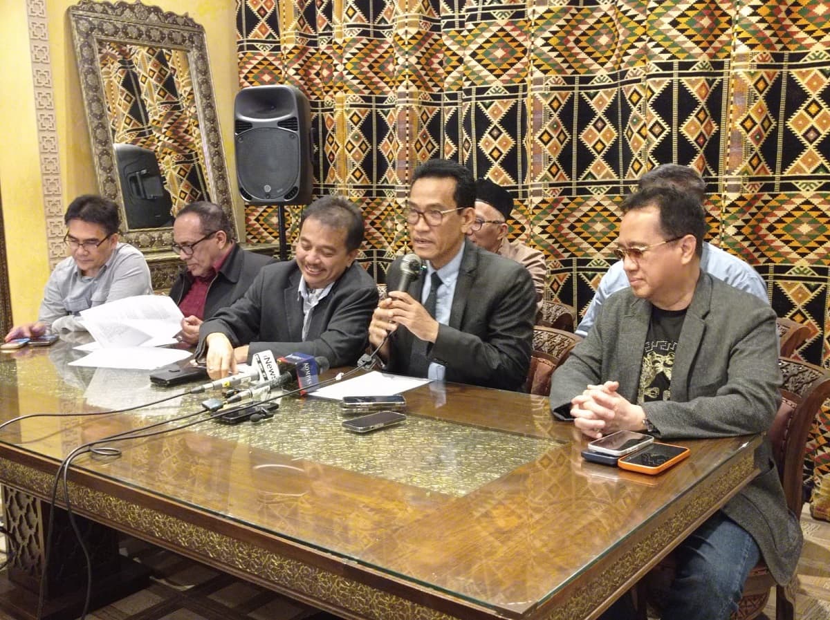 Refly Harun Sebut Status Tersangka Roy Suryo-Tifa Tak Sah, Pelimpahan Molor 85 Hari