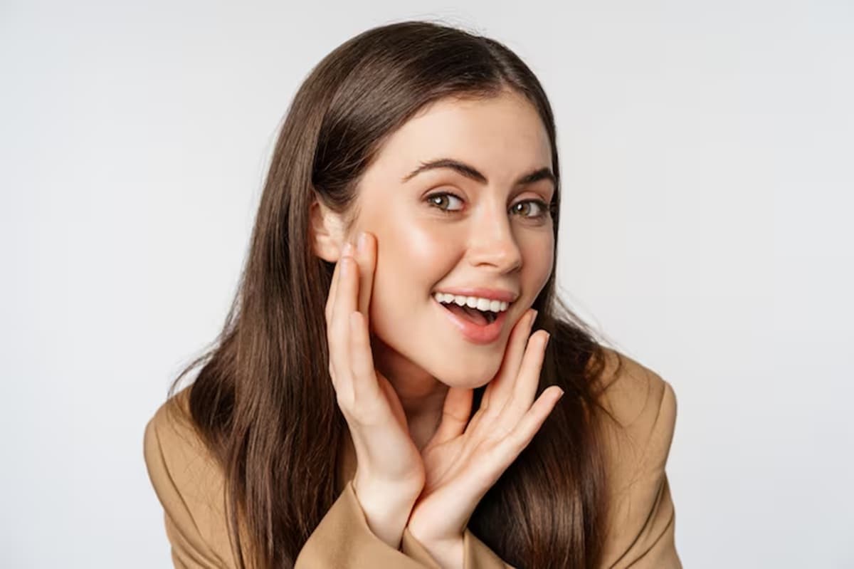 Kulit Langsung Glowing Setelah Pakai Skincare Baru Benarkah Tanda Cocok? Ini Kata Dokter