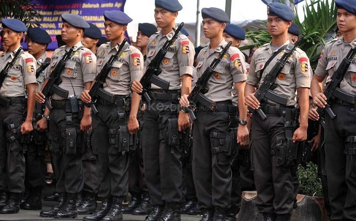 TNI-Polri Patroli Gabungan Antisipasi Rusuh Nobar Persija vs Persib