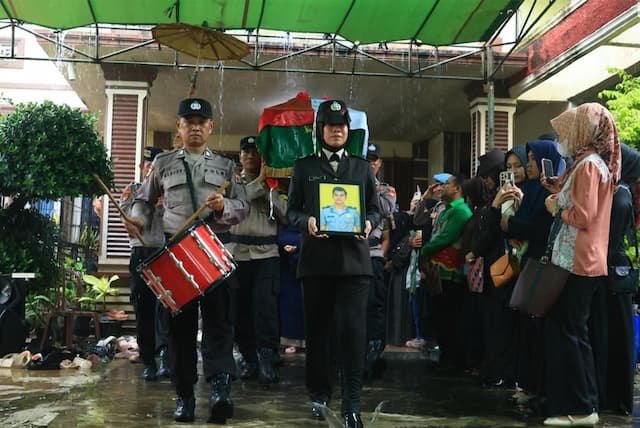 Bripka Arya Tewas Ditembak Maling Motor, Kapolda Lampung: Polri Kehilangan Putra Terbaiknya!