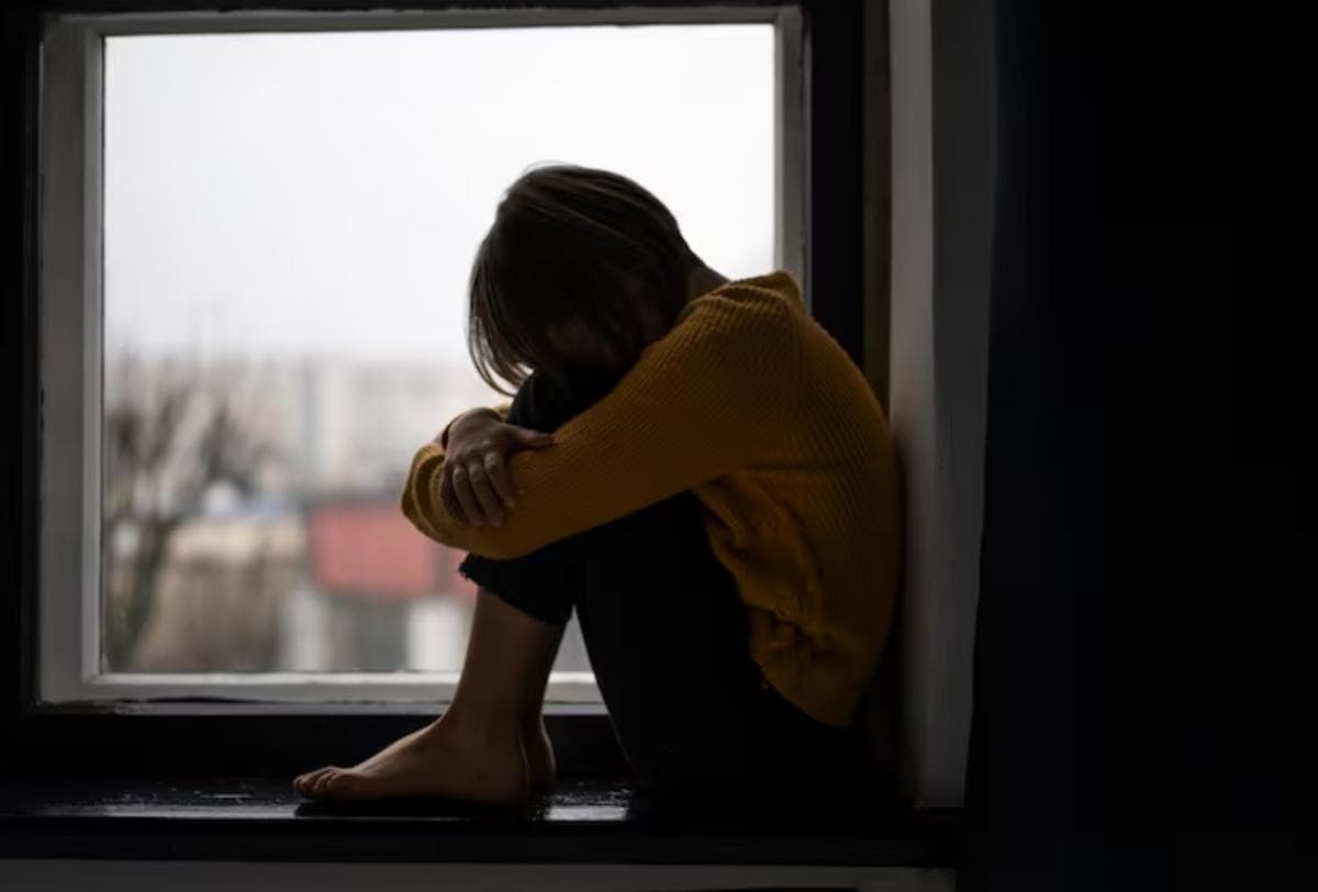 Apa Perbedaan Trauma dan PTSD yang Sering Dianggap Sama?