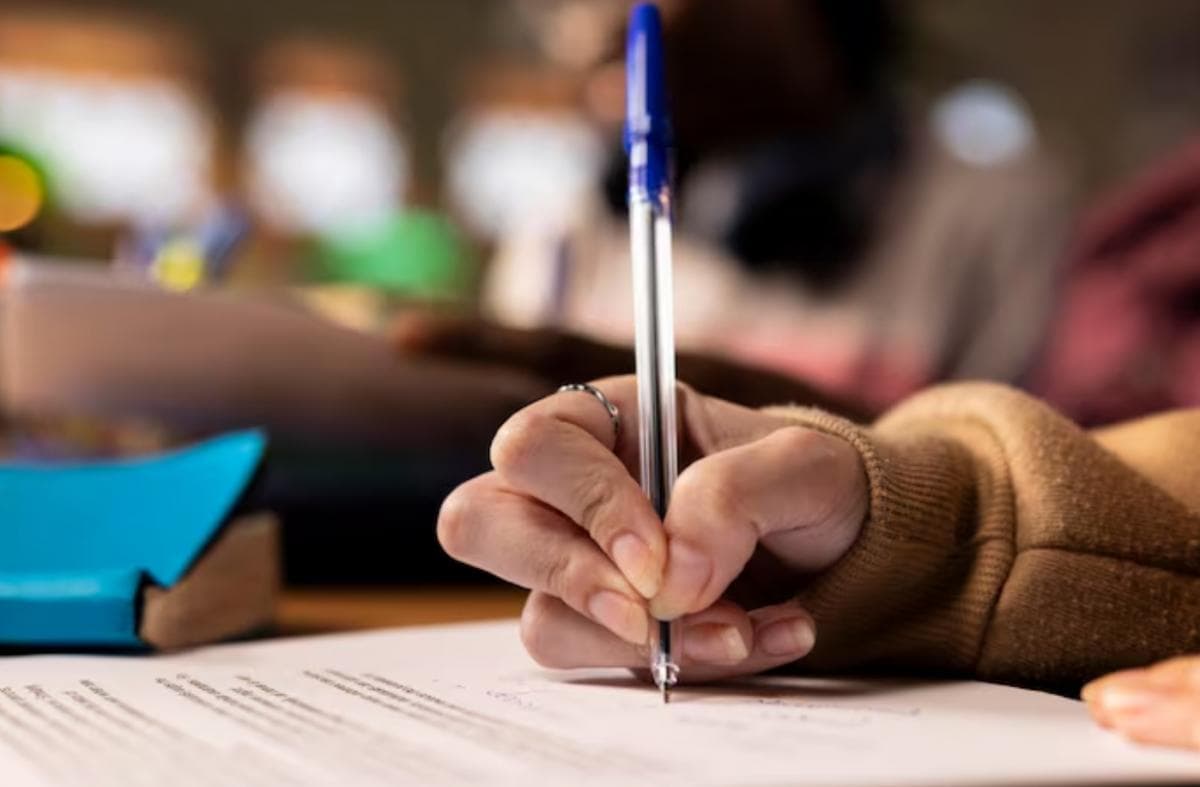 5 Contoh Soal Gelombang dan Getaran Kelas 8 Lengkap dengan Jawabannya