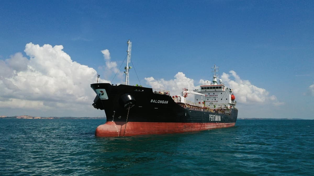 MT Balongan Salurkan 26.000 KL Energi ke Bima hingga Benoa