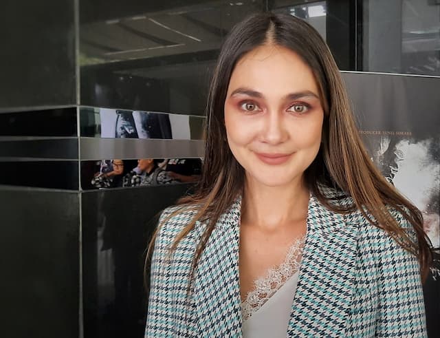Luna Maya Akui Tak Pernah Batasi Karier Maxime Bouttier, Termasuk Adegan Mesra di Film