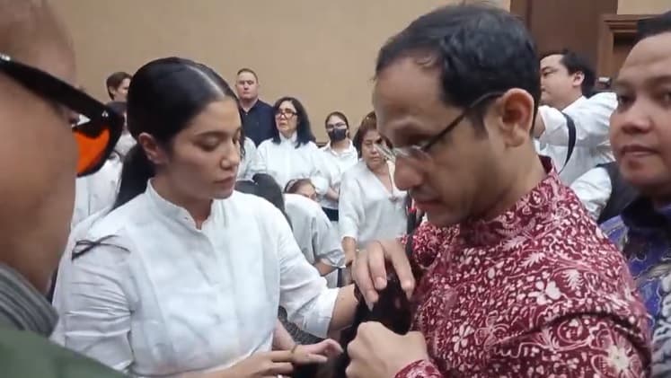 Kecewa Dituntut 18 Tahun Penjara, Nadiem Analogikan Mobil Biru Menjadi Merah