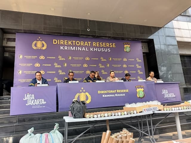 Modus Culas Penyelundupan 1 Ton Bahan Kimia Berbahaya Merkuri: Digulung dalam Karpet!