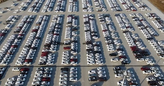 Penjualan Mobil Bensin Runtuh di China, Cuma Ada 1 Model Masuk Daftar 10 Terlaris