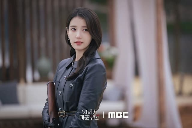 Perfect Crown Segera Tamat, Ini 5 Drama dan Film Korea IU yang Paling Membekas Perfect Crown Segera Tamat, Ini 5 Drama dan Film Korea IU yang Paling Membekas
