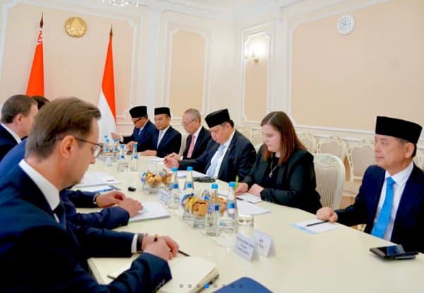 Bertemu Perdana Menteri Belarus, Menko Airlangga Bahas Kerja Sama Energi dan Pangan
