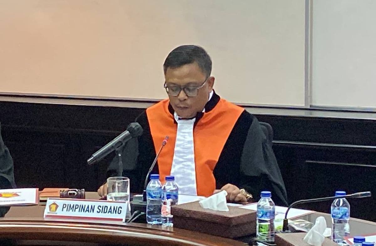 Naik Moge Tanpa Helm dan Tak Punya SIM, Ketua DPRD Kepri Ditegur Gerindra
