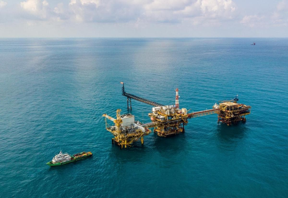 Menjaga Nyala Negeri: Hulu Migas dan Pertaruhan Masa Depan Energi Indonesia