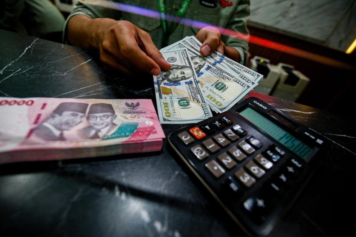 Pengusaha Mulai Naikkan Harga Barang Imbas Rupiah Anjlok ke Rp17.600 per Dolar AS