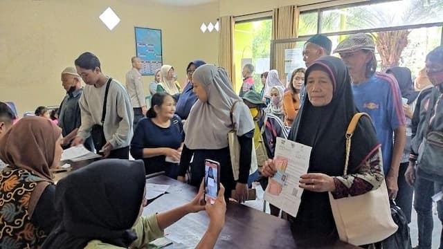 50 Persen Bansos Salah Sasaran, Penerima Bakal Dicek lewat Data Kendaraan hingga Tanah 50 Persen Bansos Salah Sasaran, Penerima Bakal Dicek lewat Data Kendaraan hingga Tanah