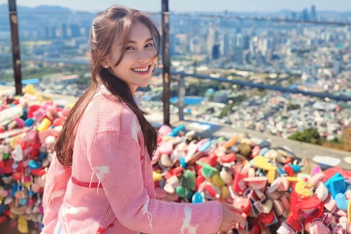 Dekat dengan Politikus Muda, Ayu Ting Ting Happy Bisa Kembali Buka Hati
