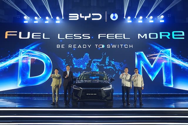 BYD Ekspansi Bawa Teknologi Dual Mode, M6 DM Meluncur