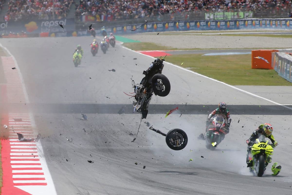8 Pembalap MotoGP yang Pernah Crash Horor di Sirkuit Catalunya, Nomor 1 Bikin Motor Hancur Berkeping-keping