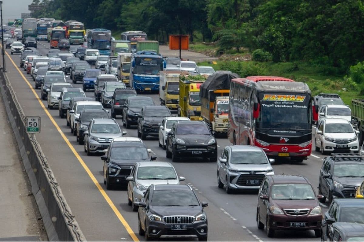 Tol Japek Padat Pagi Ini, Contraflow KM 23-28 Diberlakukan
