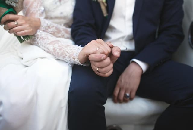 Deretan Tradisi Pernikahan Paling Nyeleneh di Dunia, Meludahi Pengantin hingga Pura-Pura Diculik