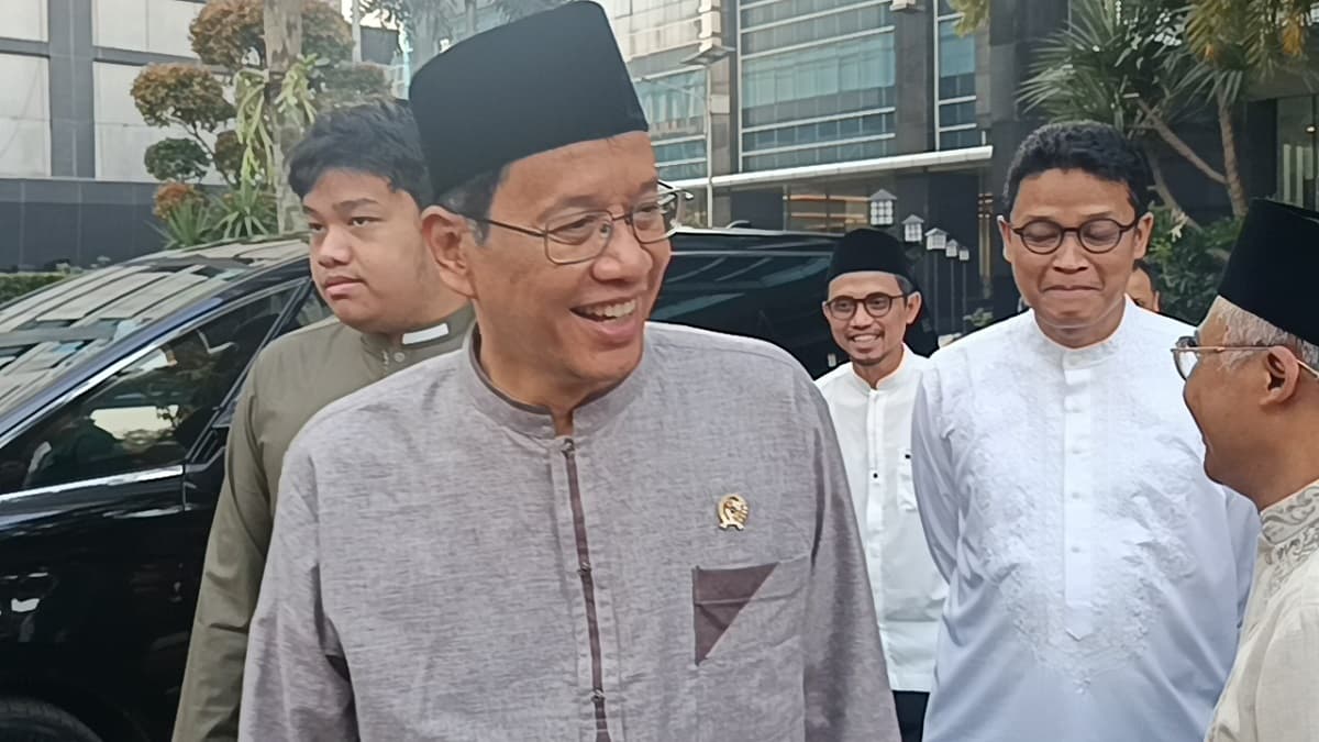 Purbaya Yudhi Salat Idul Adha di Masjid DJP, Kurbankan Dua Sapi Purbaya Yudhi Salat Idul Adha di Masjid DJP, Kurbankan Dua Sapi