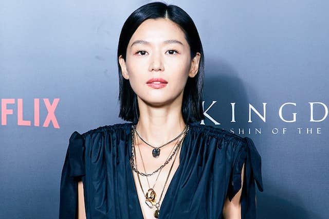 Alasan Jun Ji Hyun Ogah Punya Akun Medsos: Aku Takut Bikin Kesalahan Alasan Jun Ji Hyun Ogah Punya Akun Medsos: Aku Takut Bikin Kesalahan