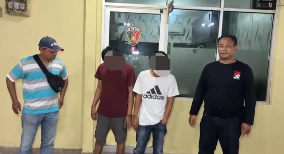 Curi HP WNA Belanda di Stasiun Tanah Abang, Dua Bandit Jalanan Ditangkap Curi HP WNA Belanda di Stasiun Tanah Abang, Dua Bandit Jalanan Ditangkap
