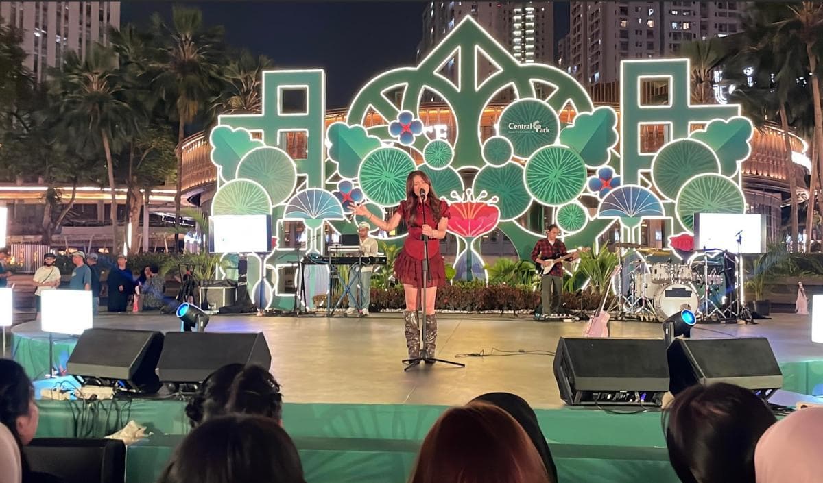 Amanda Caesa Buka MusicZone Okezone dengan Penampilan Anggun dan Memukau Amanda Caesa Buka MusicZone Okezone dengan Penampilan Anggun dan Memukau