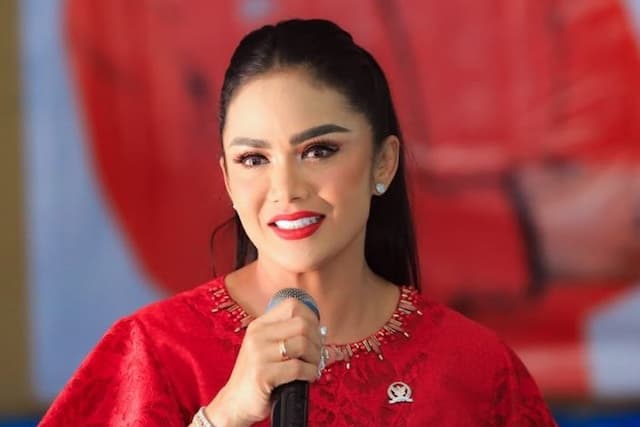 Kris Dayanti Pastikan Azriel Hermansyah dan Sarah Menzel Tak Menikah Tahun Ini