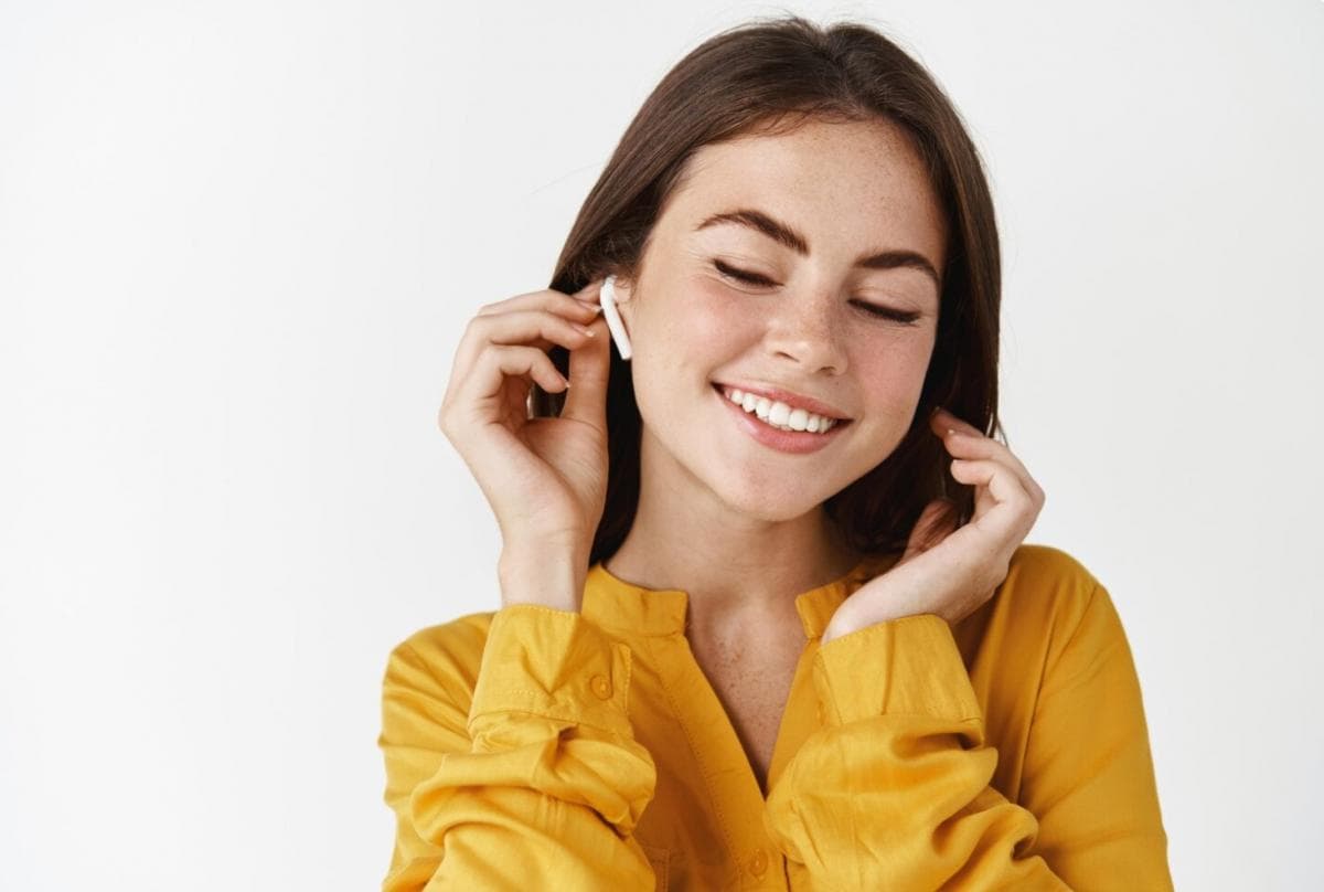 Jangan Pakai Earbud saat Tidur, Bikin Kotoran Telinga Menumpuk! Jangan Pakai Earbud saat Tidur, Bikin Kotoran Telinga Menumpuk!