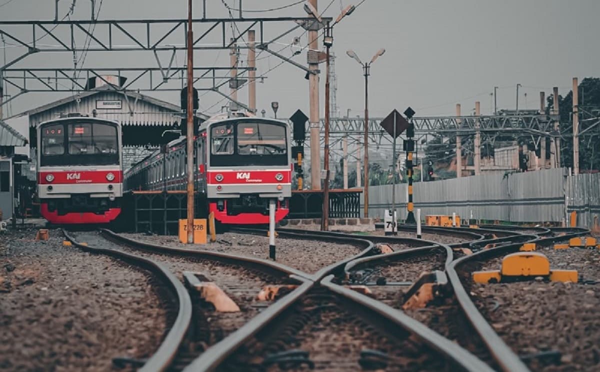 Kasus Pelemparan Kereta di Jakarta Semakin Marak, Pelaku Mayoritas Ternyata Anak-Anak