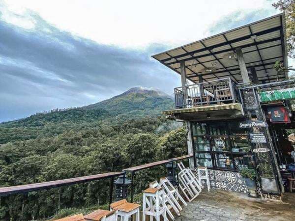 Kafe Instagramable dengan Panorama Ciamik dan Cozy di Kota Batu, Wisatawan Wajib Cobain Nih