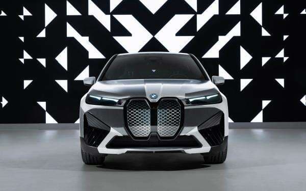 BMW iX Flow E Ink Teknologi Ubah Warna Tanpa Cat