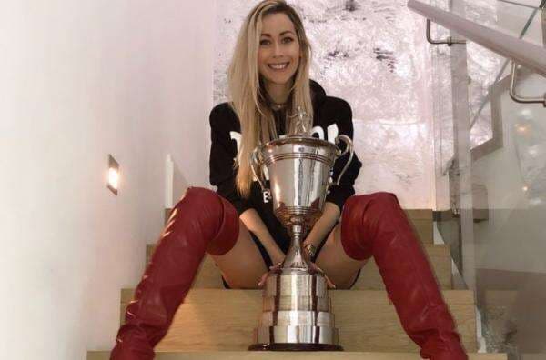 6 Tampilan Seksi Jenny Mellstrom, Mantan Atlet Ping Pong Berprestasi asal Swedia