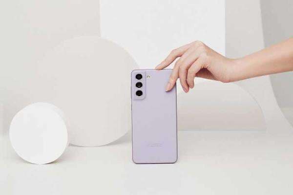 Samsung Luncurkan Versi Bawah dari Galaxy S