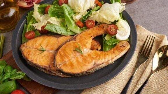 Tinggi Prohe, Simak Cara Membuat MPASI Berbahan Dasar Ikan Kukus