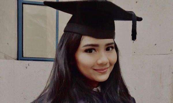 6 Artis Indonesia yang Berhasil Meraih Gelar S-2 dan S-3, Nomor 4 Kuliah di Manchester Inggris 6 Artis Indonesia yang Berhasil Meraih Gelar S-2 dan S-3, Nomor 4 Kuliah di Manchester Inggris