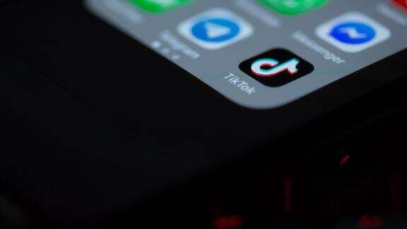 Curiga Pasangan Selingkuh? Ini 5 Aplikasi yang Bisa Memantau dan Cegah Pasangan Selingkuh