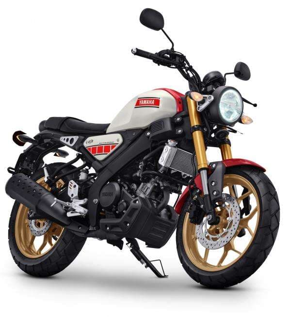 Pakai Livery Balap Klasik, Ini Tampang Gagah Yamaha XSR