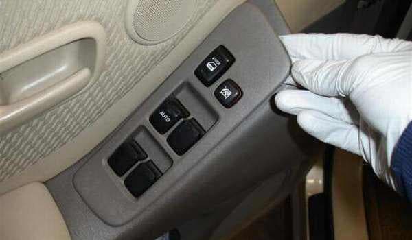 5 Cara Sederhana Merawat <i>Power Window</i> Mobil