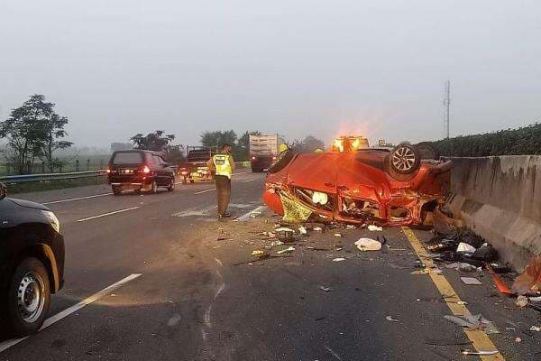 3 Kendaraan Terlibat Kecelakaan Beruntun di Tol Tangerang-Merak