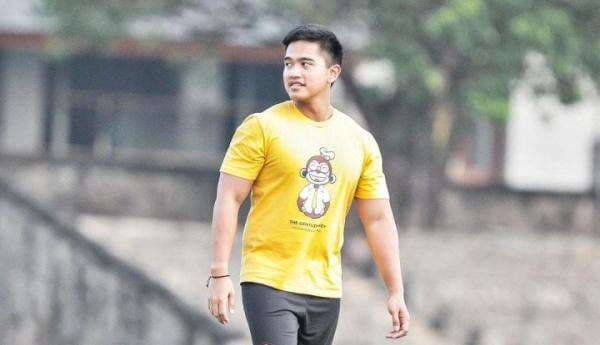 Pesona Kaesang Pangerep Terungkap, Pantas Mukanya Mejeng di Snack Pesawat Garuda Indonesia