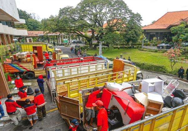 Sewa Lahan Habis, Hotel Singgasana Surabaya Dikosongkan