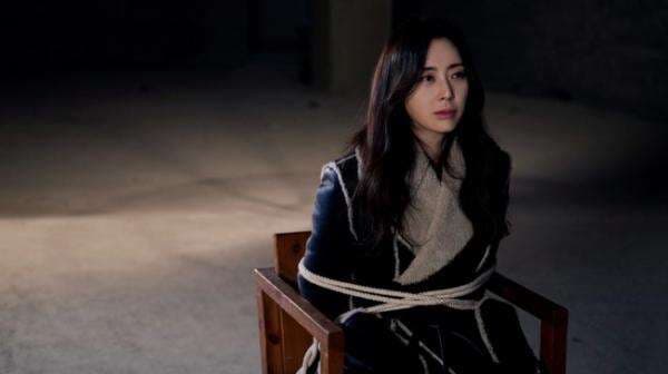 Song Yoon Ah, Jung So Min, dan Lee Sung Jae Tak Bisa Kembali dalam Show Window: The Queen’s House