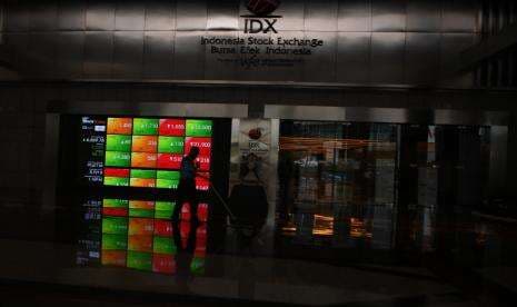 Saham ADRO hingga MDCO Ngamuk, IHSG Terangkat 0,53 Persen