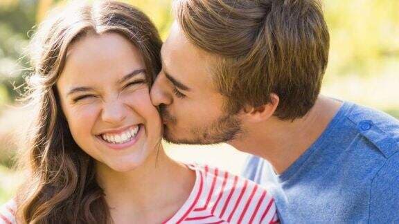 Kesayangan Dewi Cinta! 3 Zodiak Ini Bakal Lepas Masa Lajang di Februari 2022 Lho, Kamu Termasuk Gak Nih?