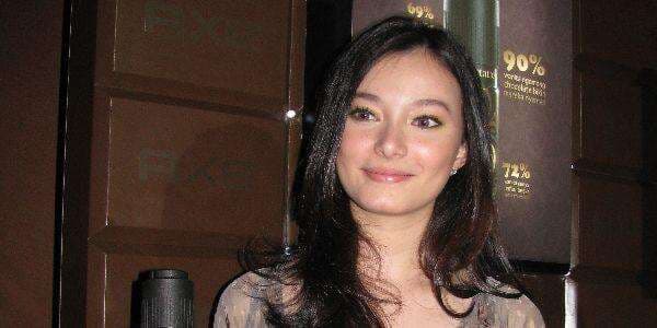 9 Artis Pindah Agama Kristen, Ada Asmirandah hingga Salmafina Sunan 9 Artis Pindah Agama Kristen, Ada Asmirandah hingga Salmafina Sunan