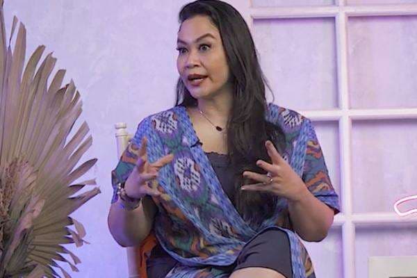 Zoya Amirin Sebut Posisi Bermain Cinta, Bikin Suami Makin Wow