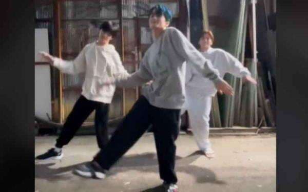 Melokal Banget, NCT Dream Trending setelah Joget `Mendung Tanpo Udan` di TikTok