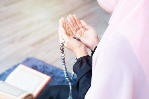 Doa agar Cepat Dilamar Kekasih, Mujarab Diamalkan setelah Salat Fardhu